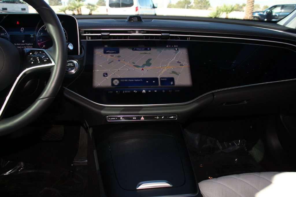 Used 2025 Mercedes-Benz E 350 Sedan image 18