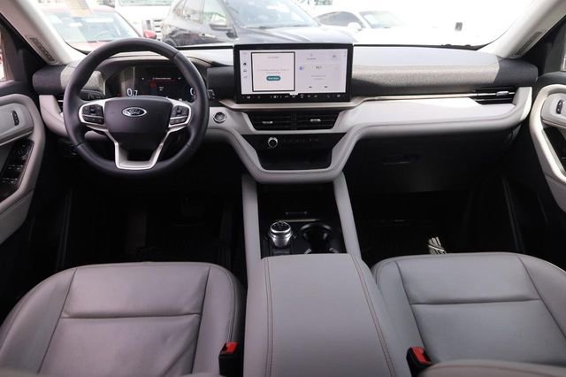 Certified 2025 Ford Explorer Active w/ Active Comfort Package AWD/4WD image 26