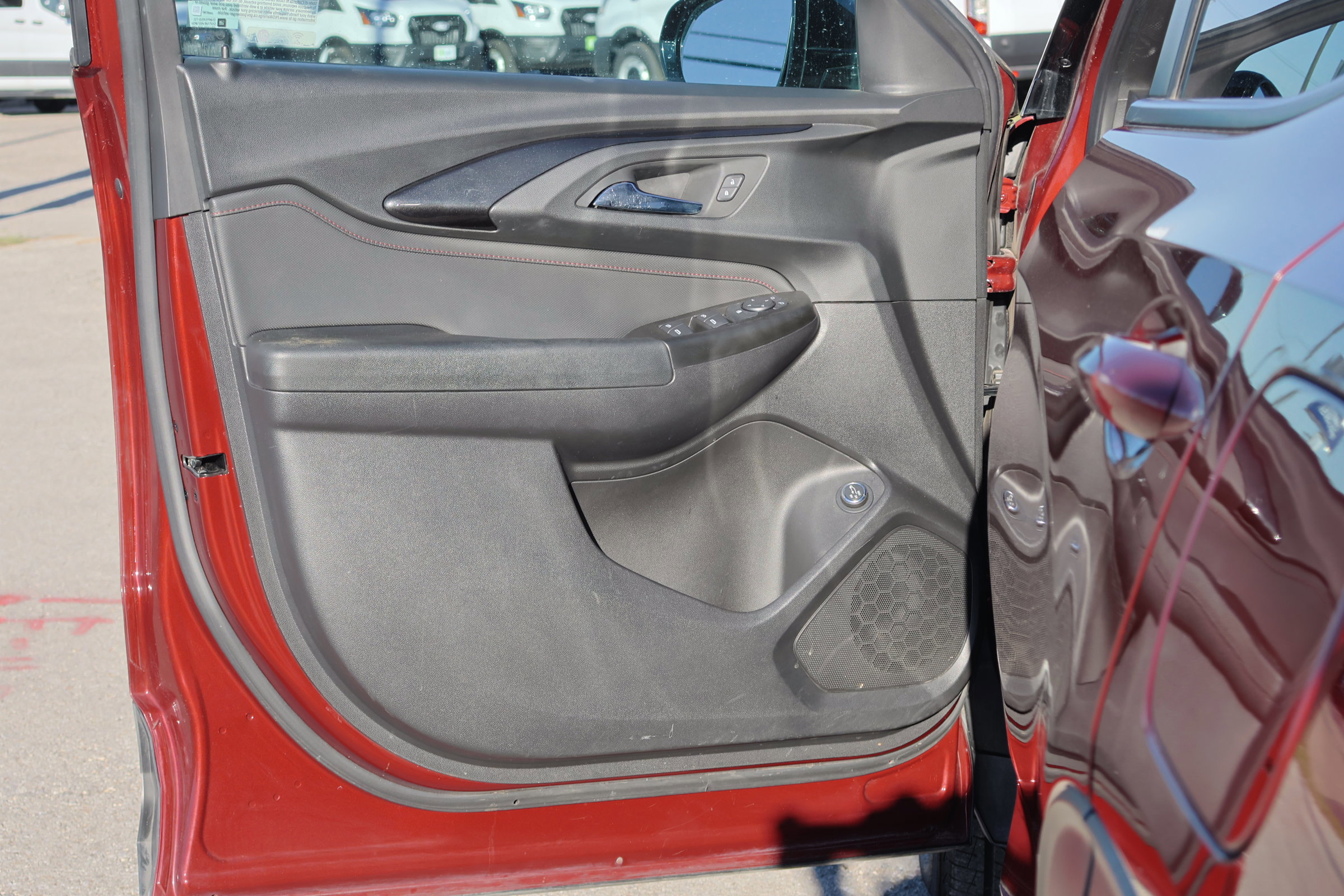 Used 2022 Chevrolet TrailBlazer RS w/ Sun and Liftgate Package image 25