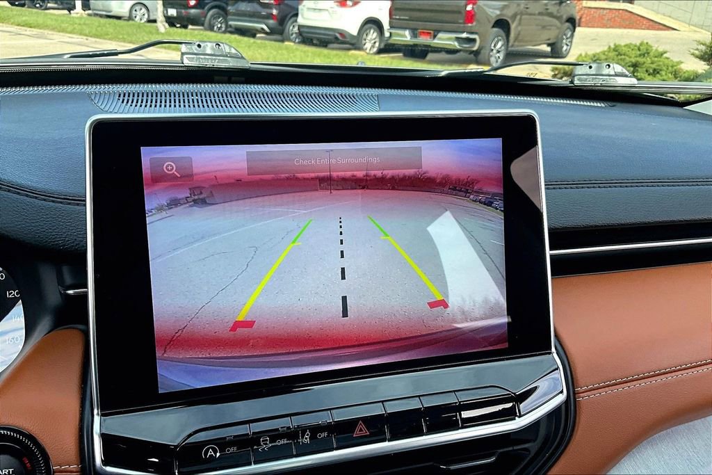 Used 2022 Jeep Compass Limited image 21