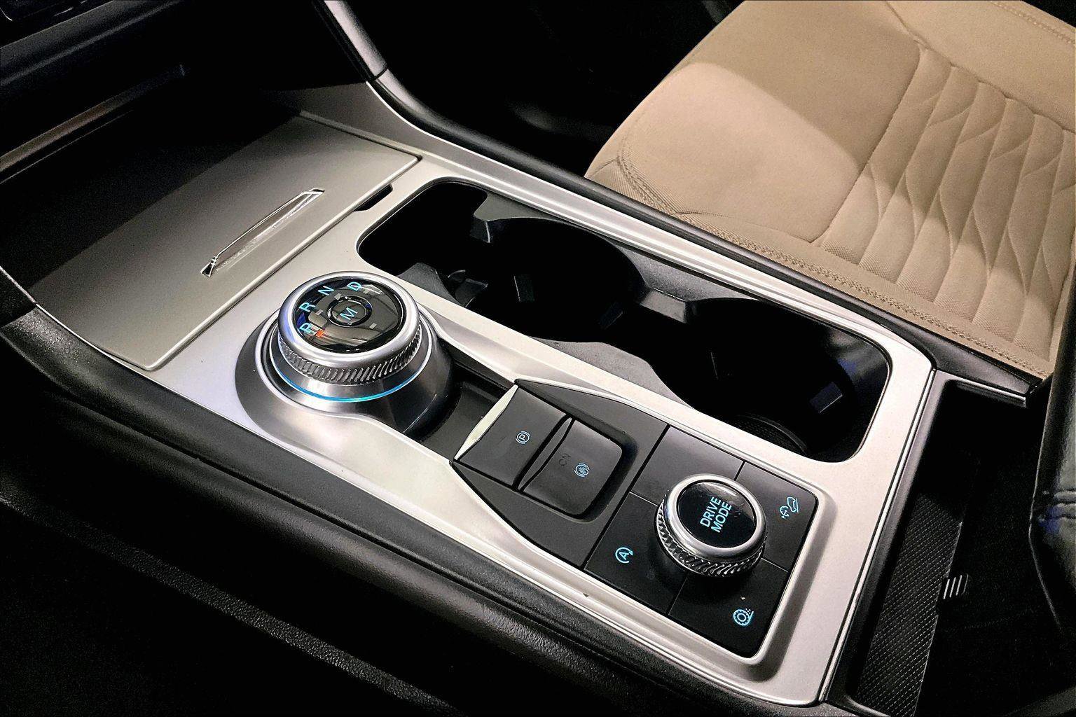 Certified 2020 Ford Explorer XLT w/ Class III Trailer Tow Package image 16