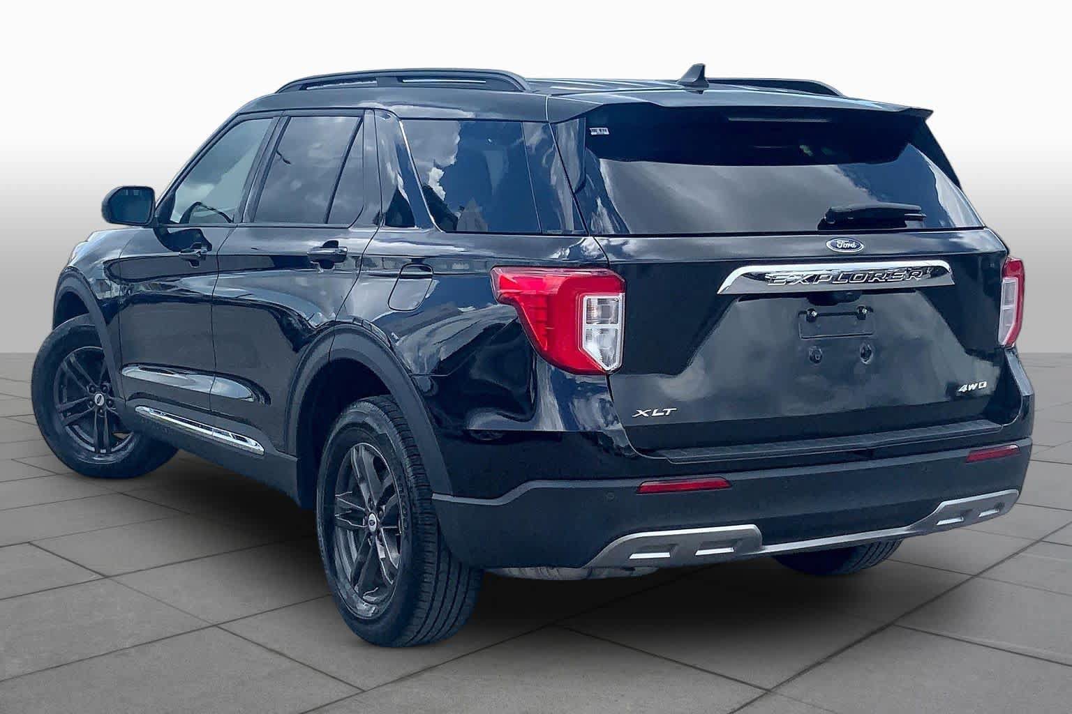 Certified 2023 Ford Explorer XLT w/ Equipment Group 202A AWD/4WD image 12