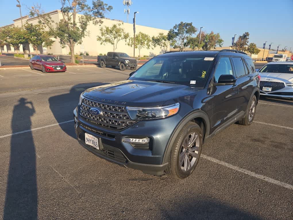 Certified 2023 Ford Explorer XLT w/ Equipment Group 202A RWD image 1
