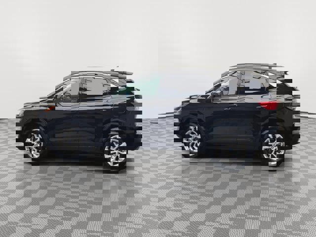 Certified 2022 Ford Escape SE w/ Cold Weather Package image 2