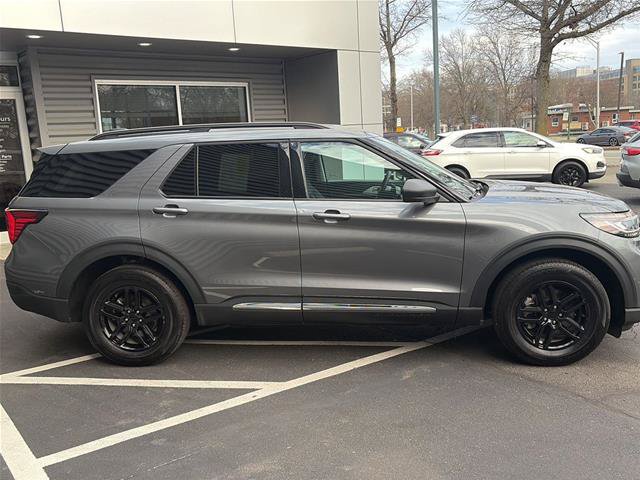 Certified 2025 Ford Explorer Active AWD/4WD image 6