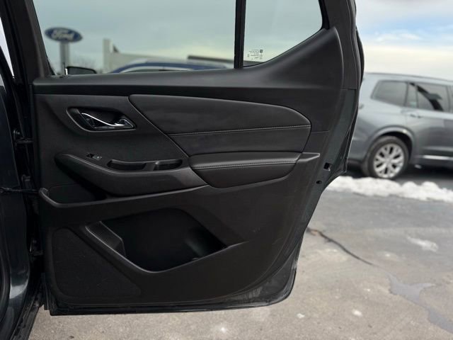Used 2020 Chevrolet Traverse LT image 33