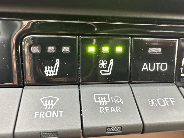 Used 2025 Toyota Crown w/ Advanced Technology Package AWD/4WD image 31