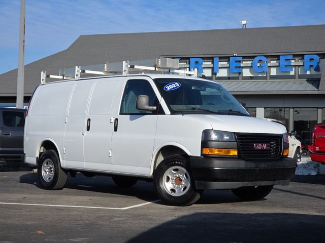 Used 2023 GMC Savana 2500 w/ Driver Convenience Package image 8