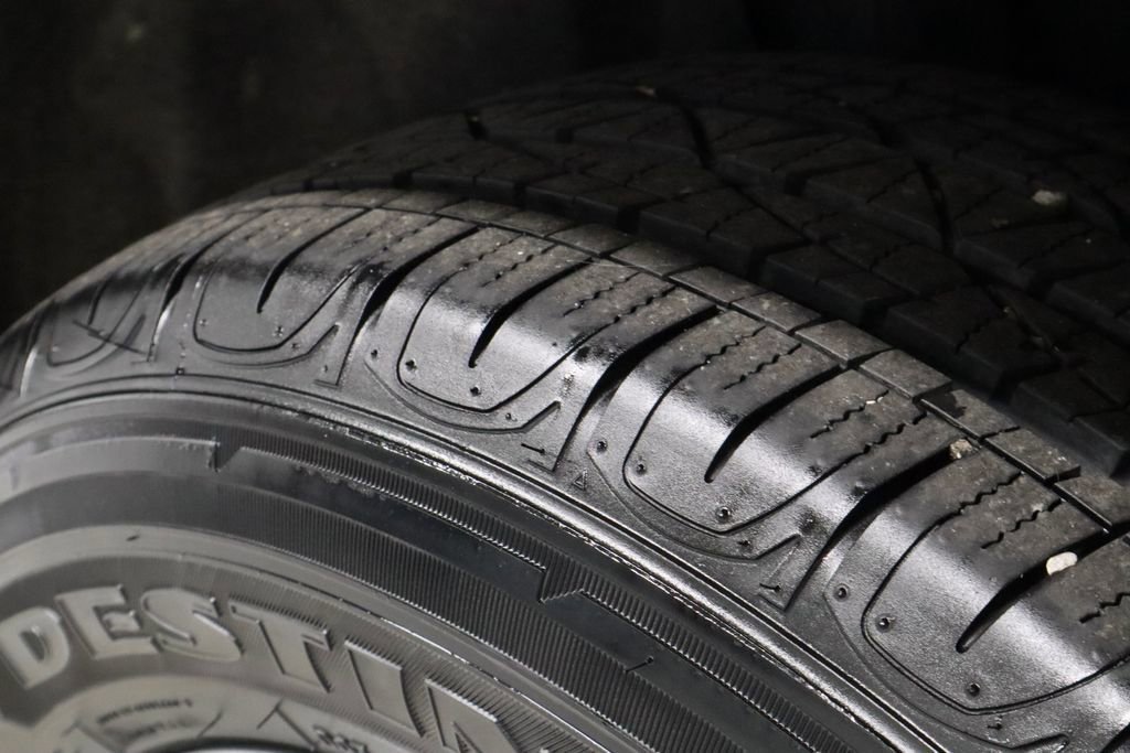 Used 2025 Toyota RAV4 XLE image 19