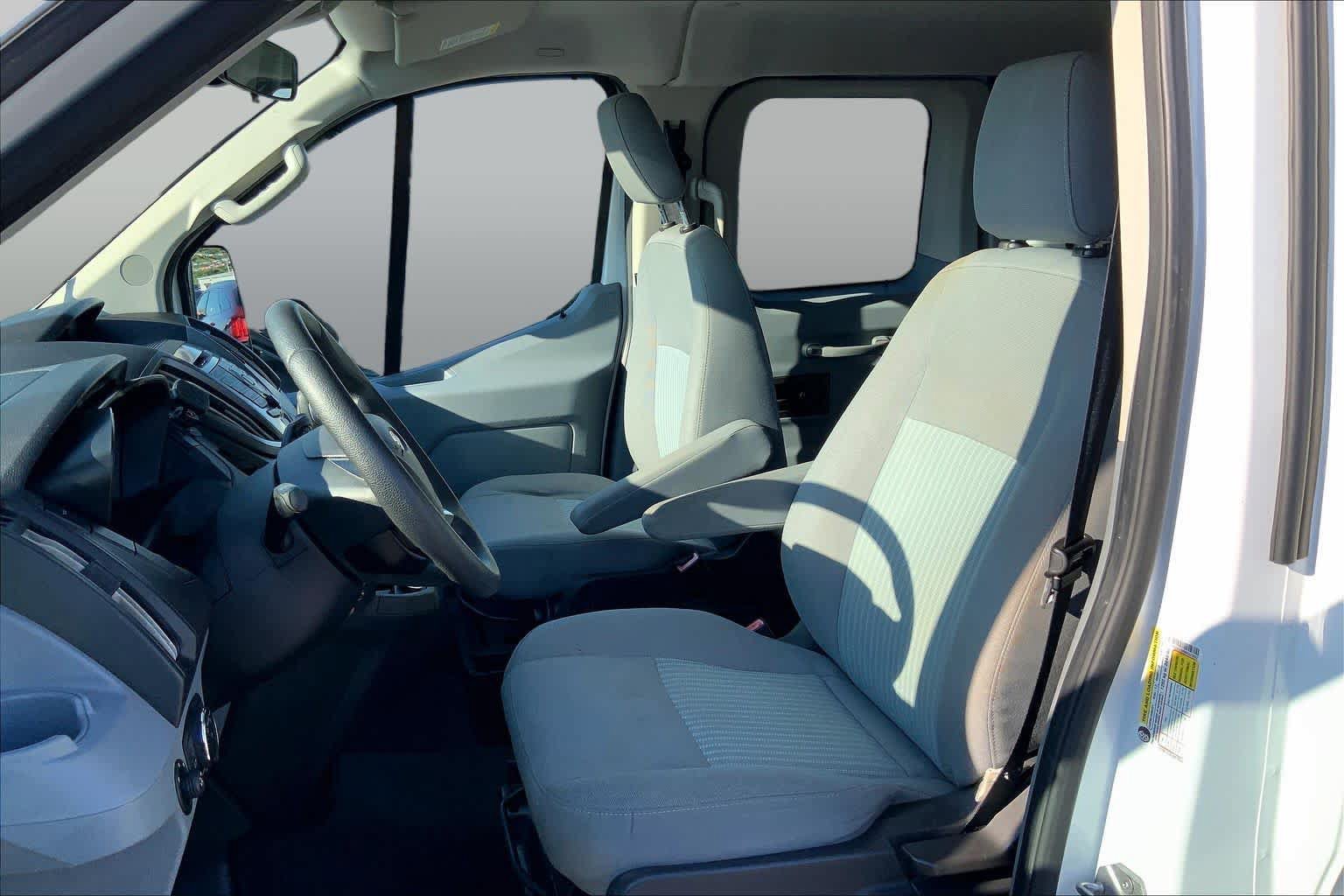 Certified 2019 Ford Transit 350 XLT RWD image 8