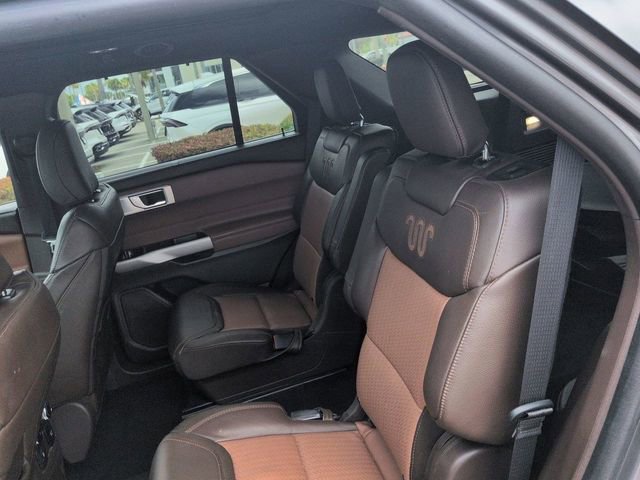 Certified 2022 Ford Explorer King Ranch w/ Technology Package AWD/4WD image 14