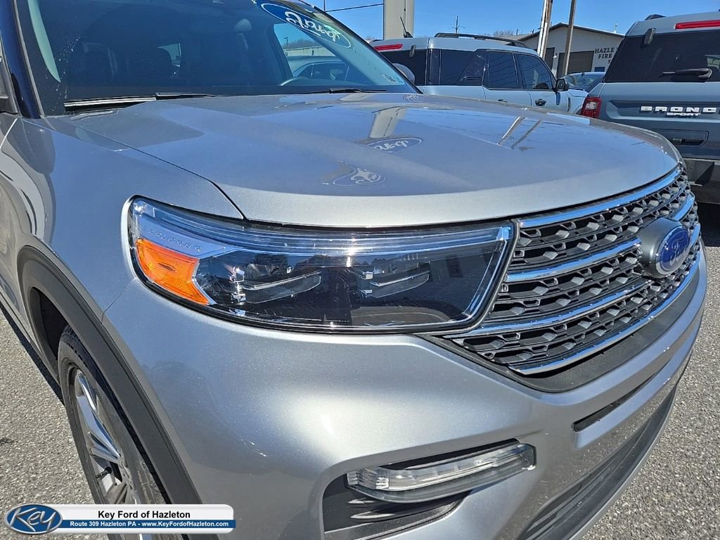 Certified 2023 Ford Explorer XLT w/ Equipment Group 202A AWD/4WD image 2