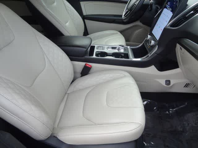 Certified 2024 Ford Edge Titanium AWD/4WD image 14