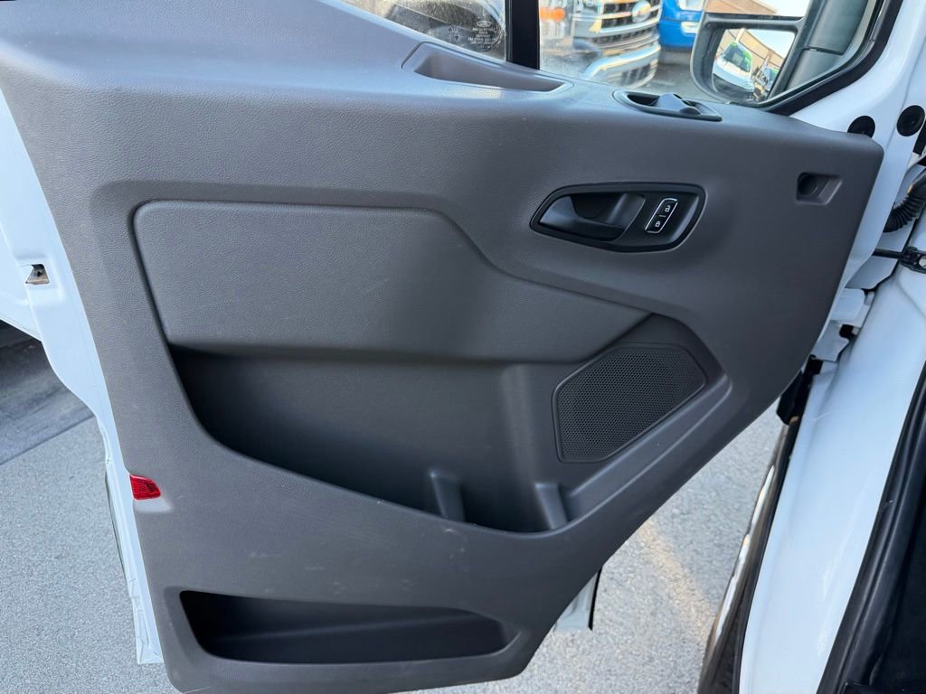 Certified 2022 Ford Transit 350 XLT image 15