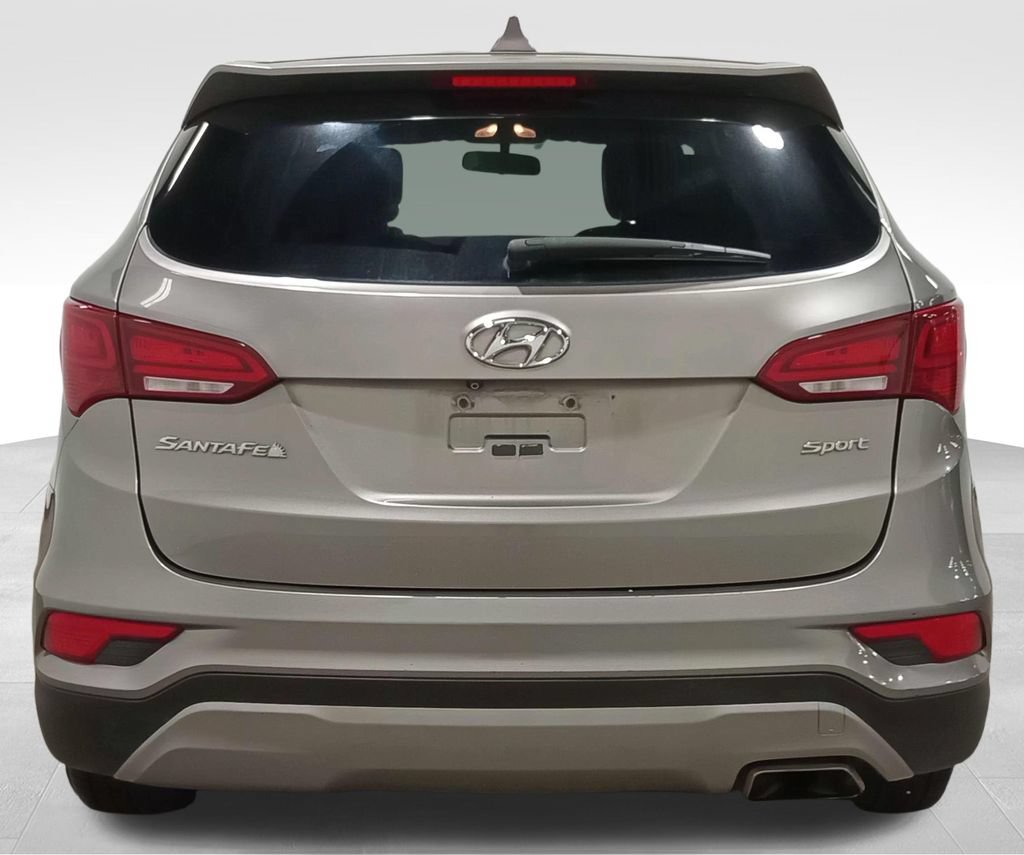 Used 2017 Hyundai Santa Fe Sport FWD image 4