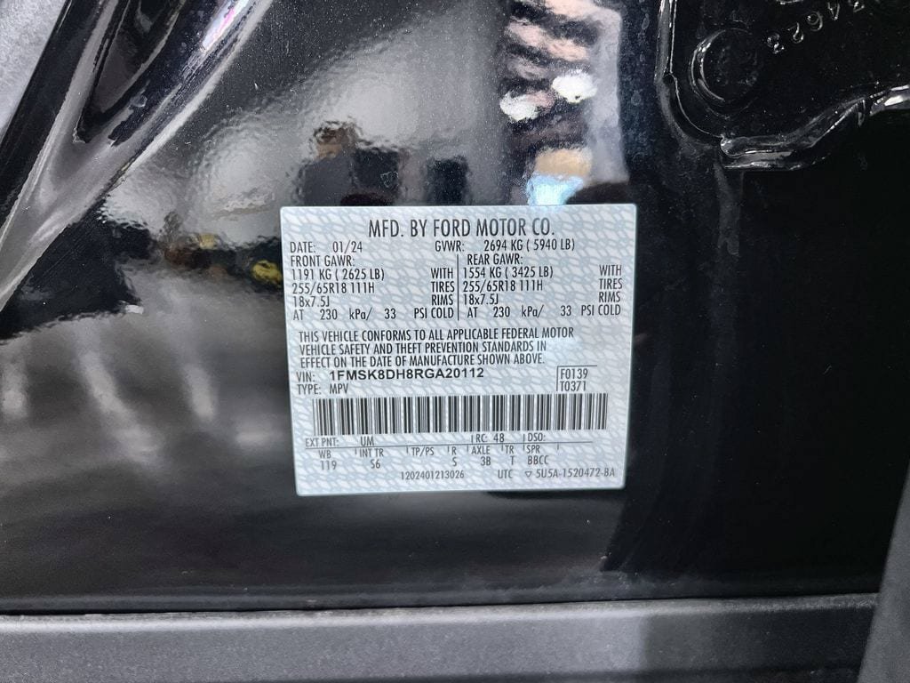 Certified 2024 Ford Explorer XLT w/ Equipment Group 202A AWD/4WD image 38