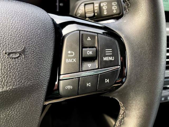 Certified 2025 Ford Escape SE FWD image 17