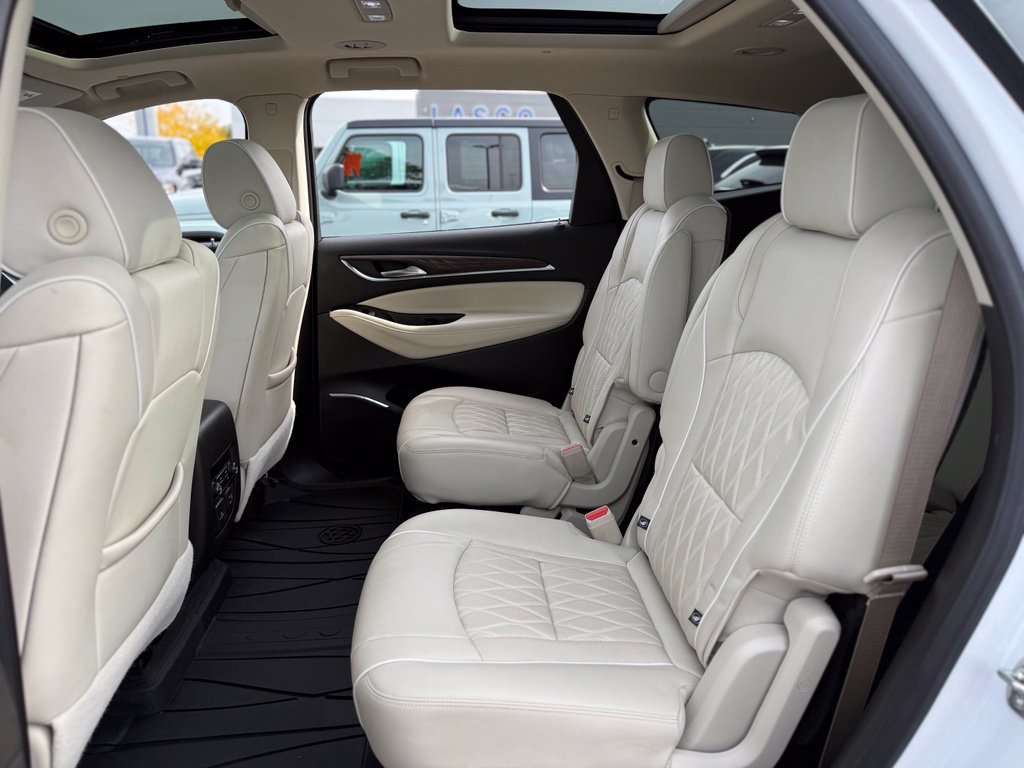 Used 2023 Buick Enclave Avenir w/ Avenir Technology Package AWD/4WD image 12