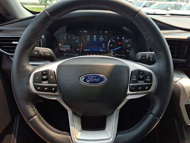 Certified 2022 Ford Explorer XLT w/ Equipment Group 202A AWD/4WD image 18