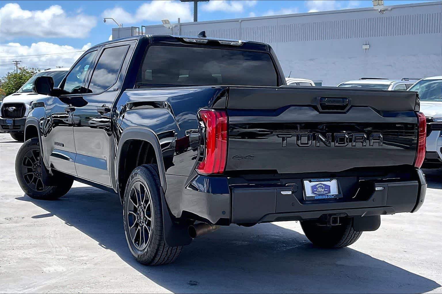 Used 2023 Toyota Tundra SR5 AWD/4WD image 4