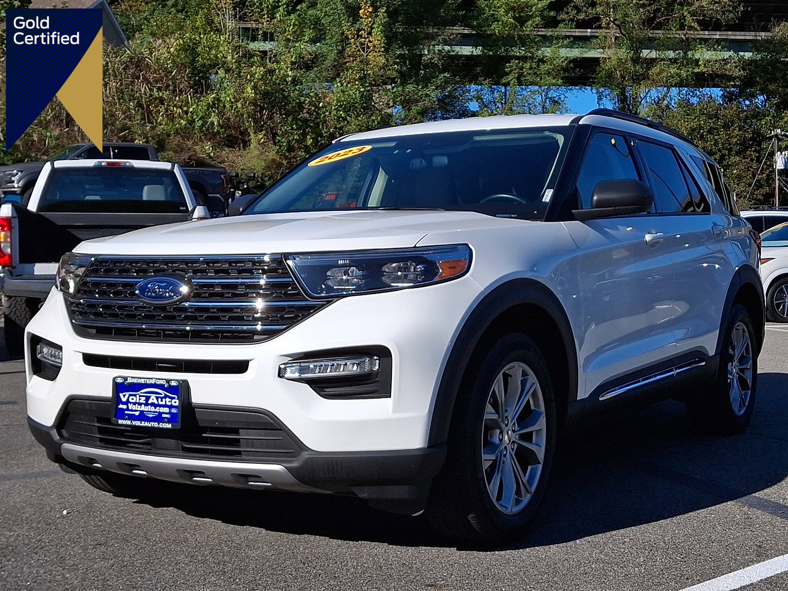 Certified 2023 Ford Explorer XLT w/ Equipment Group 202A image 1