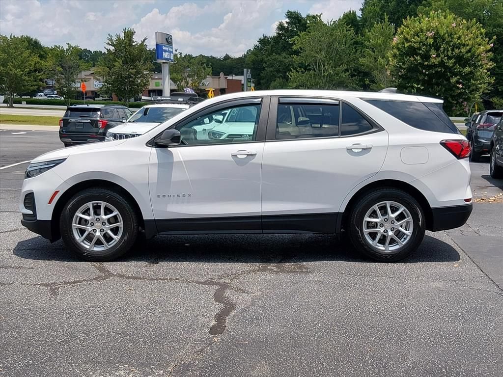 Used 2023 Chevrolet Equinox LS w/ LPO, Cargo Package FWD image 7