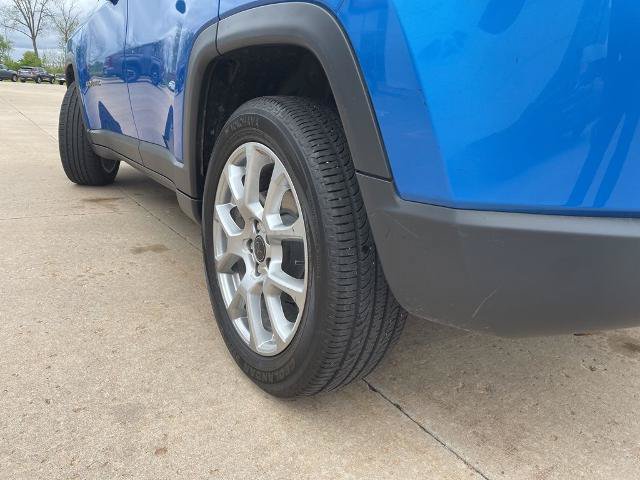 Used 2025 Jeep Compass Limited AWD/4WD image 17