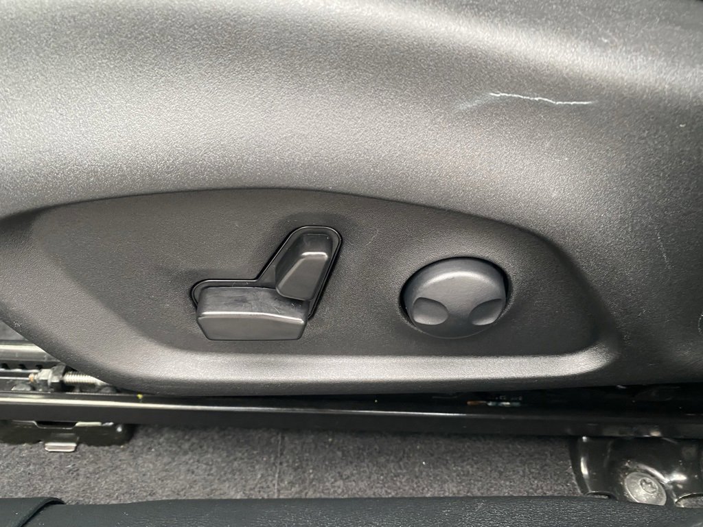 Used 2024 Jeep Compass Limited w/ Elite Group image 15