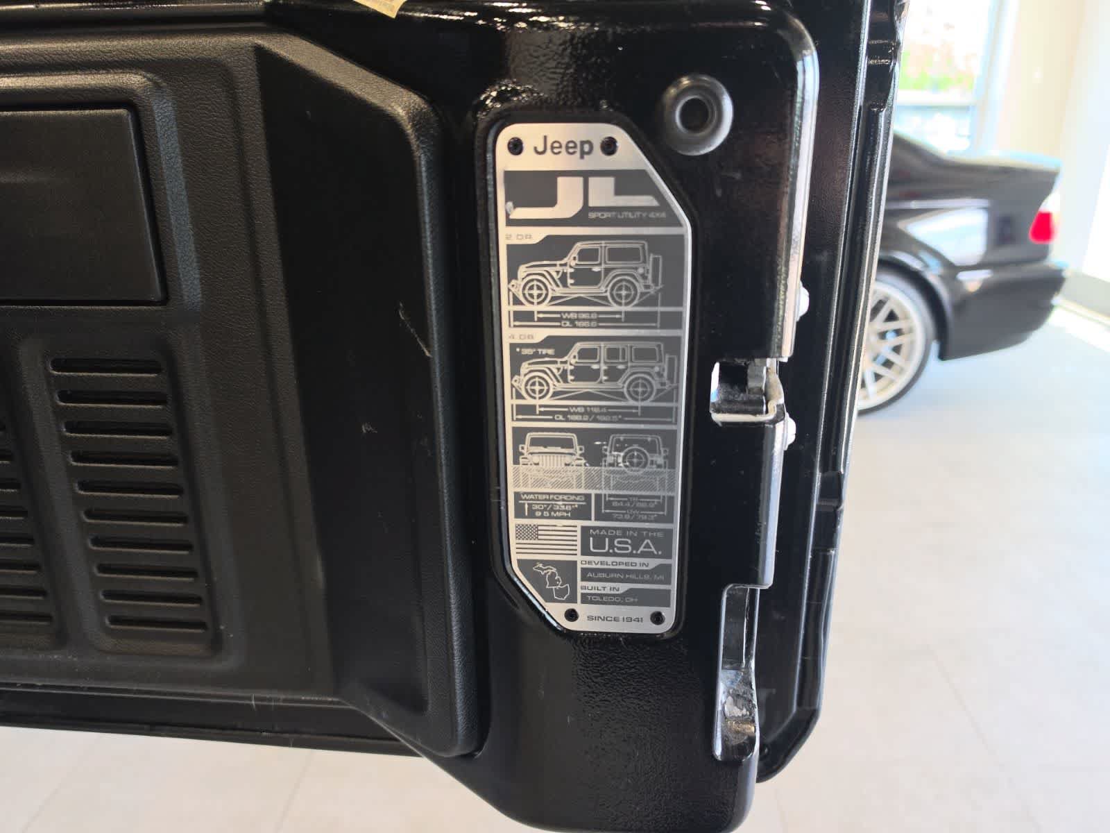Used 2022 Jeep Wrangler Unlimited Sport AWD/4WD image 32