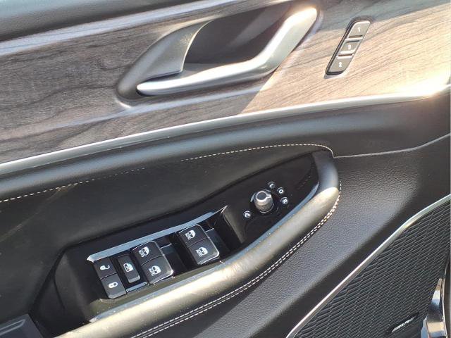 Used 2023 Jeep Grand Cherokee L Overland image 16