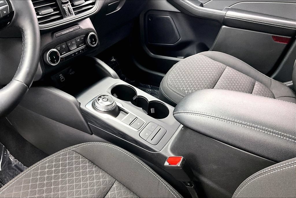 Certified 2024 Ford Escape Active AWD/4WD image 15