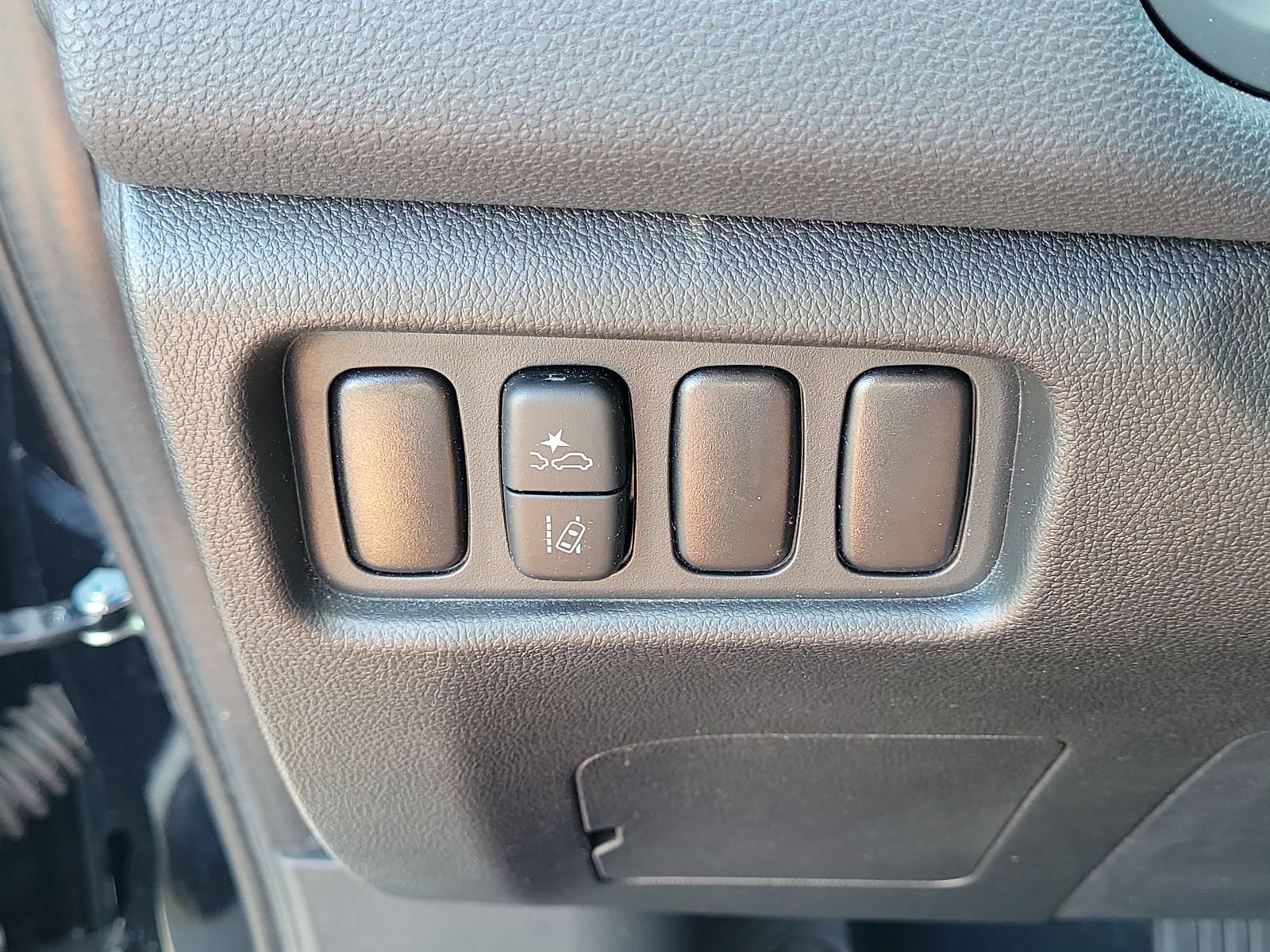 Used 2025 Mitsubishi Outlander Sport ES AWD/4WD image 26