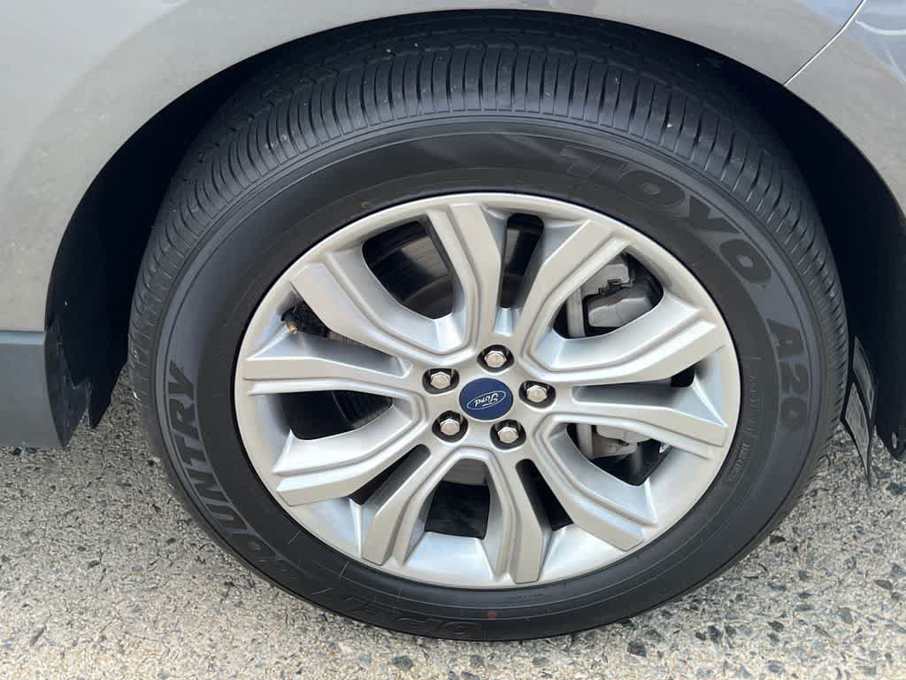 Certified 2022 Ford Edge Titanium AWD/4WD image 12