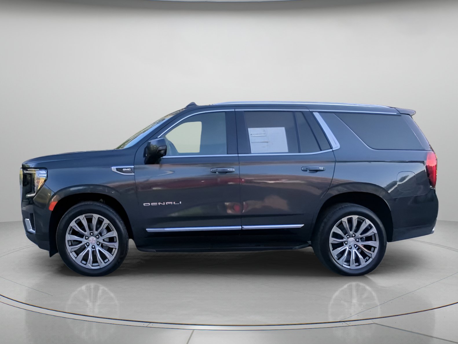 Used 2021 GMC Yukon Denali RWD image 16