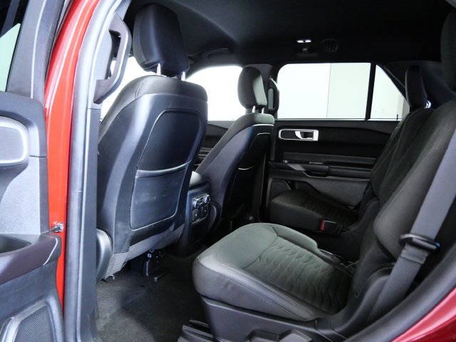 Certified 2020 Ford Explorer XLT w/ Comfort Package AWD/4WD image 13