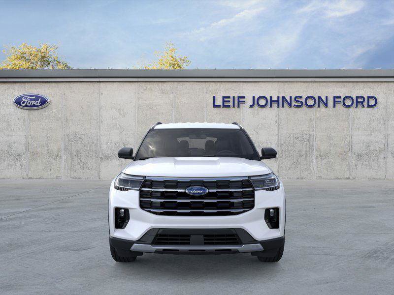 Certified 2025 Ford Explorer Active w/ Active Comfort Package RWD image 6