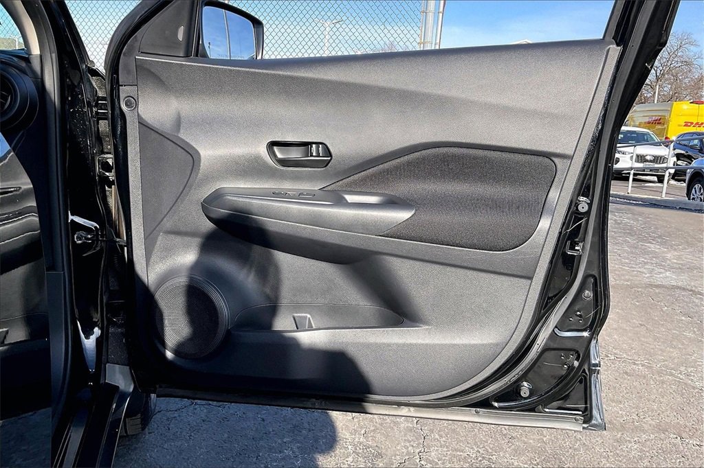 Used 2022 Nissan Kicks S image 21