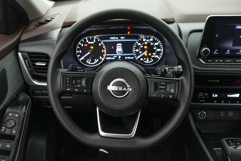 Used 2023 Nissan Rogue SV AWD/4WD image 13