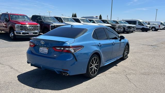 Used 2024 Toyota Camry SE FWD image 3