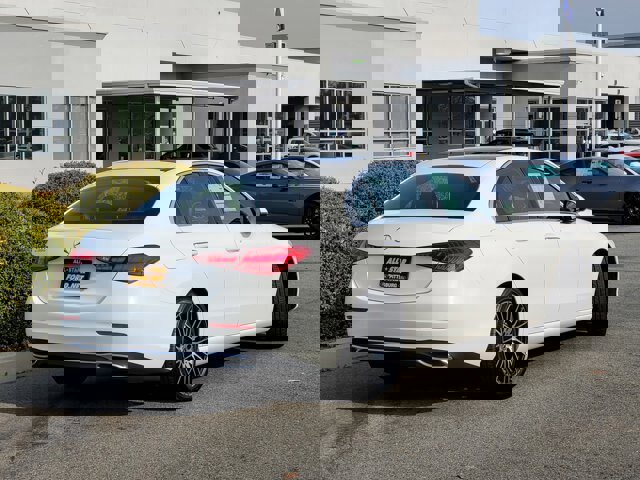 Used 2023 Mercedes-Benz C 300 Sedan image 5