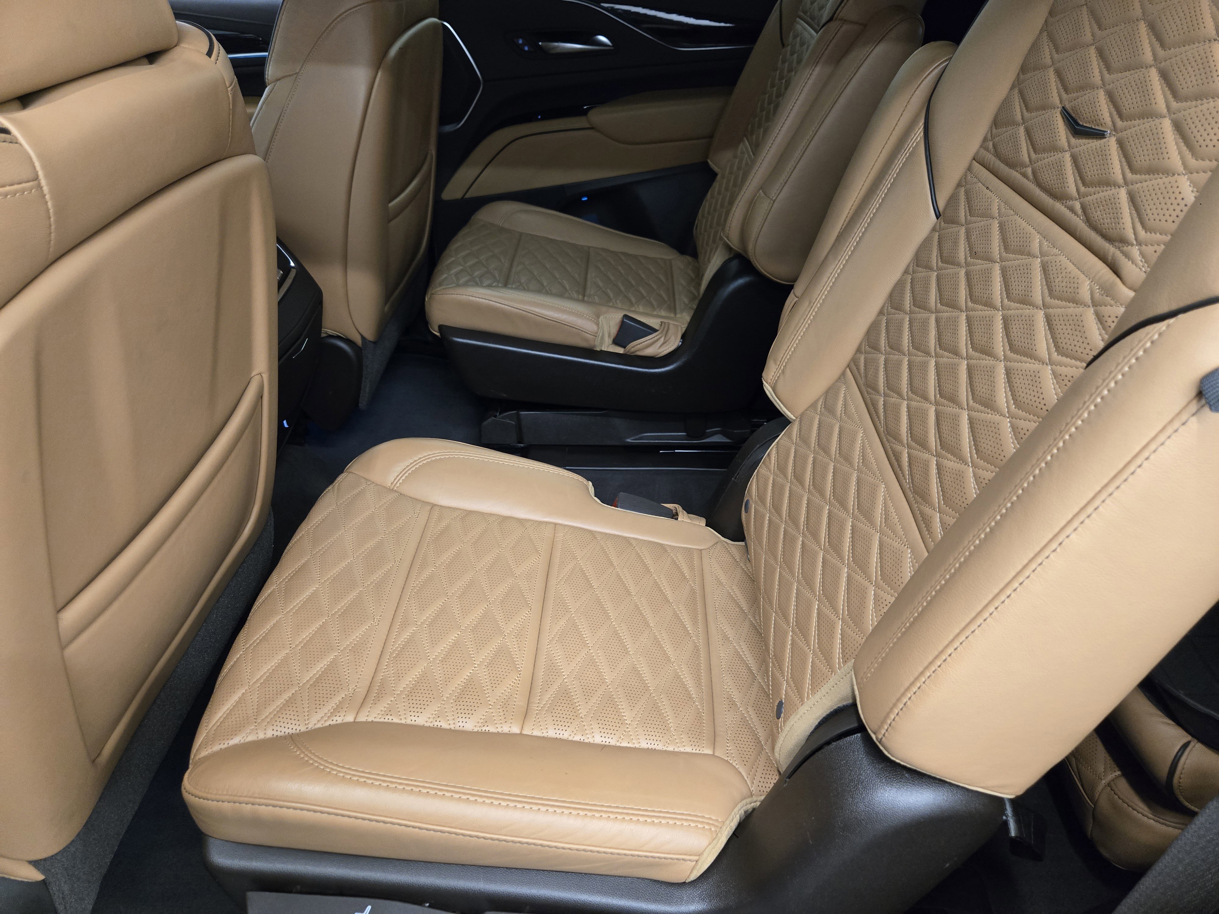 Used 2021 Cadillac Escalade Sport w/ Driver Assist Tech Package image 29