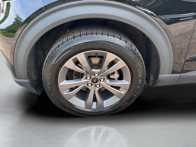 Certified 2021 Ford Explorer XLT w/ Equipment Group 202A AWD/4WD image 24