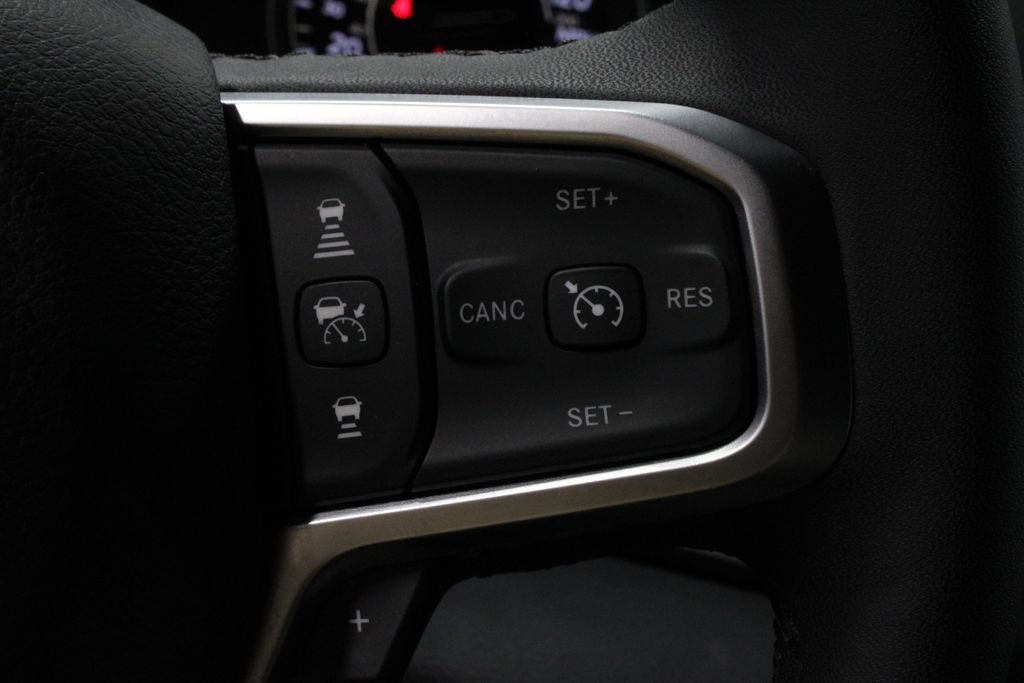 Used 2025 RAM 1500 Big Horn AWD/4WD image 27