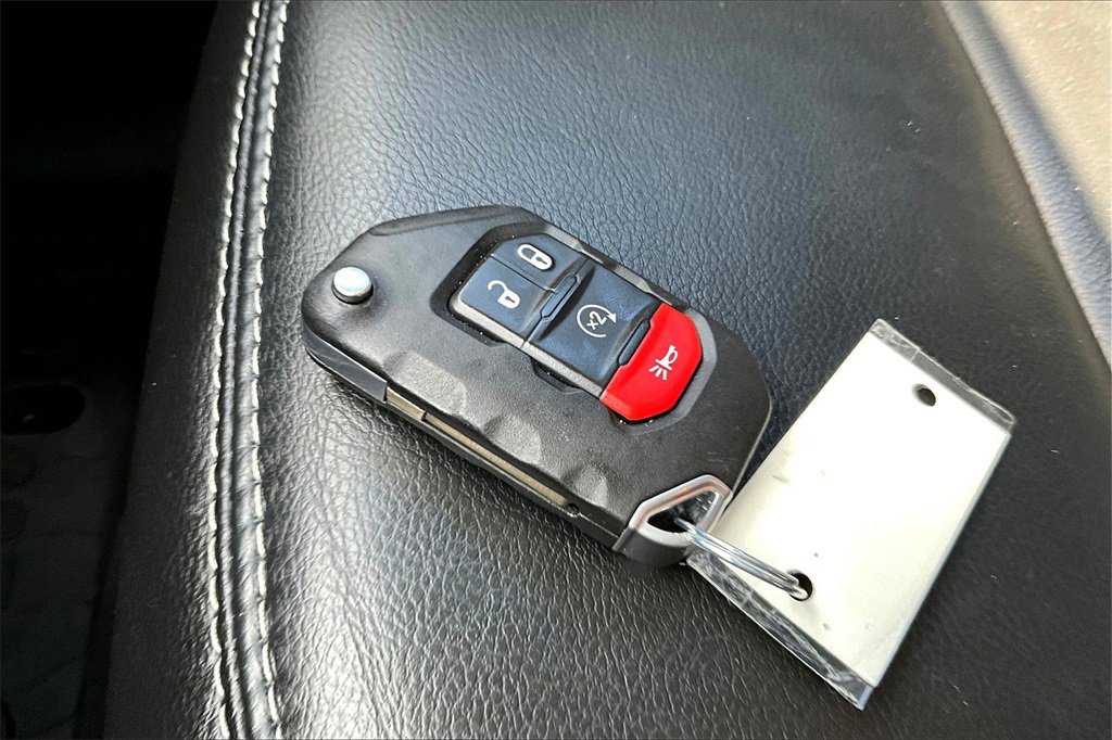 Used 2021 Jeep Wrangler Unlimited Sahara w/ Cold Weather Group image 12