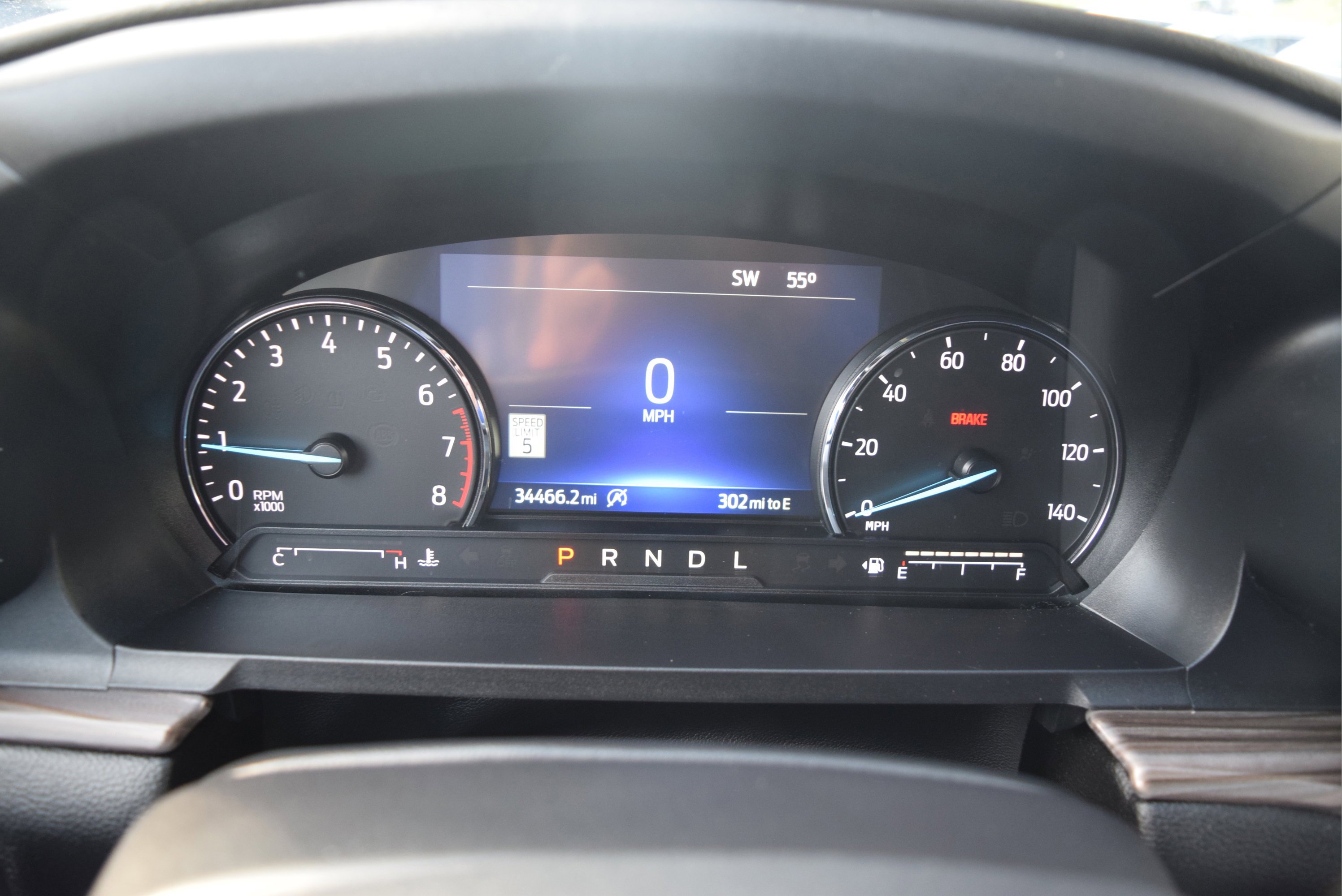 Certified 2022 Ford Explorer Limited AWD/4WD image 11
