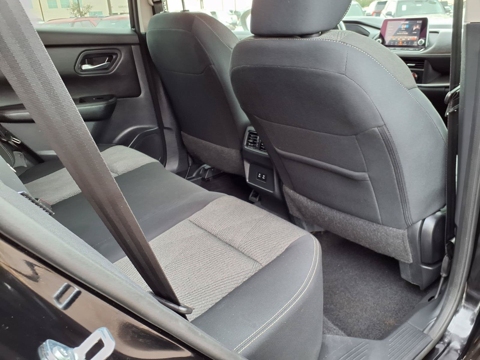 Used 2025 Nissan Rogue SV AWD/4WD image 13