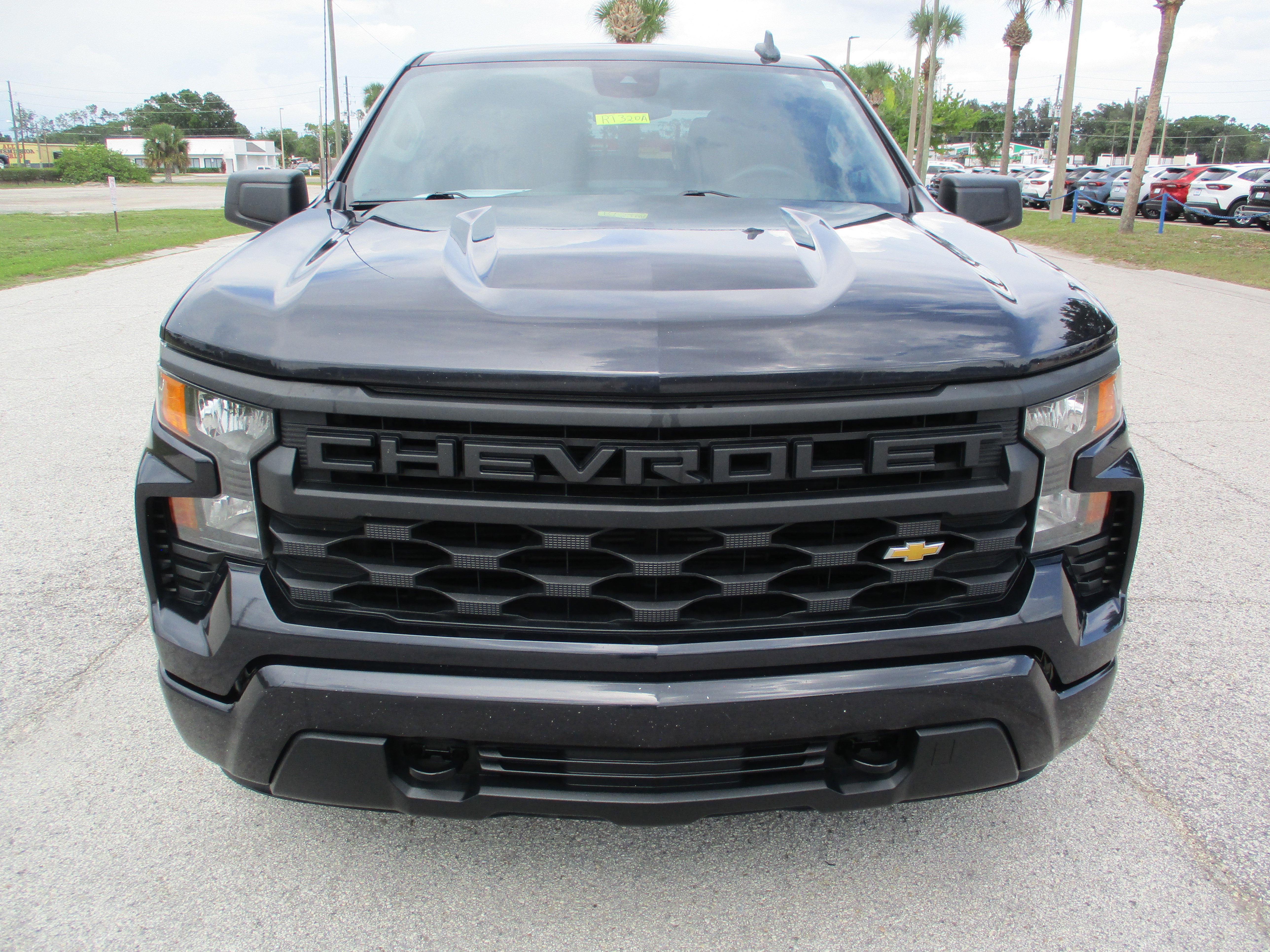 Used 2023 Chevrolet Silverado 1500 Custom image 8