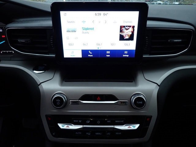 Certified 2023 Ford Explorer XLT w/ Equipment Group 202A image 28