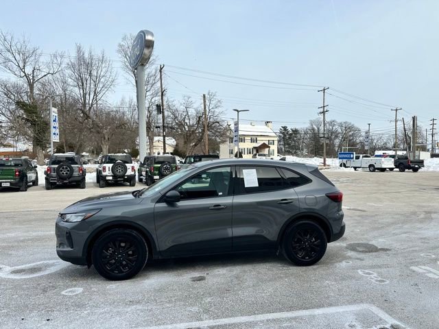 Certified 2025 Ford Escape Active w/ Cold Weather Package image 4