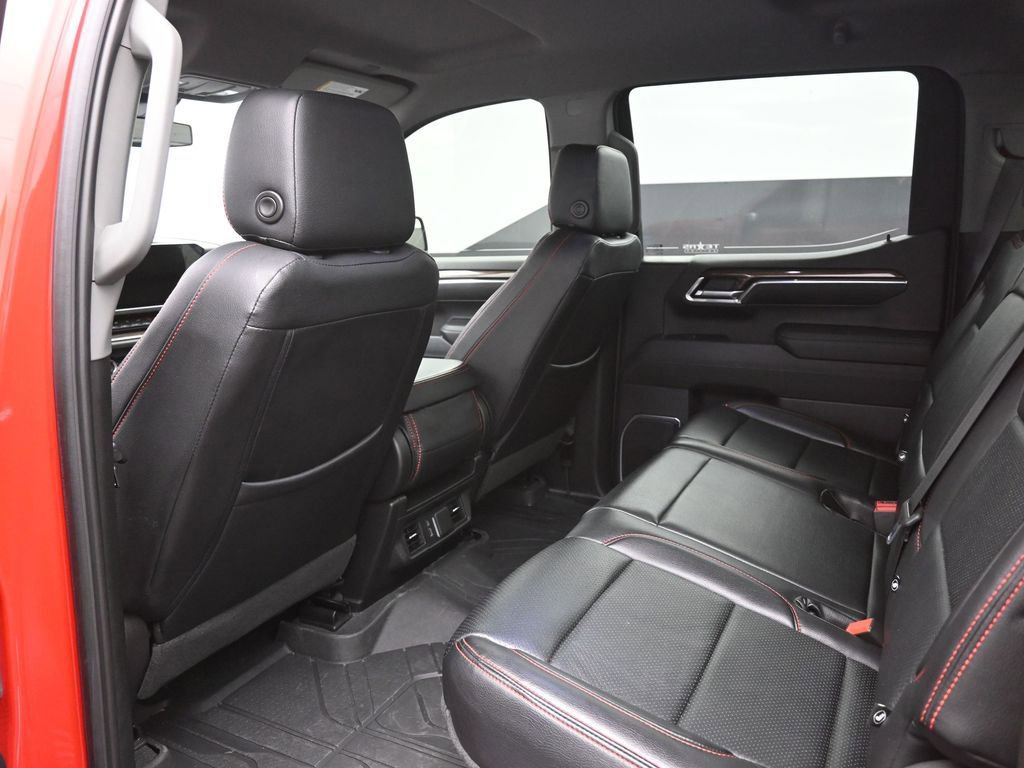 Used 2024 Chevrolet Silverado 1500 LT image 26